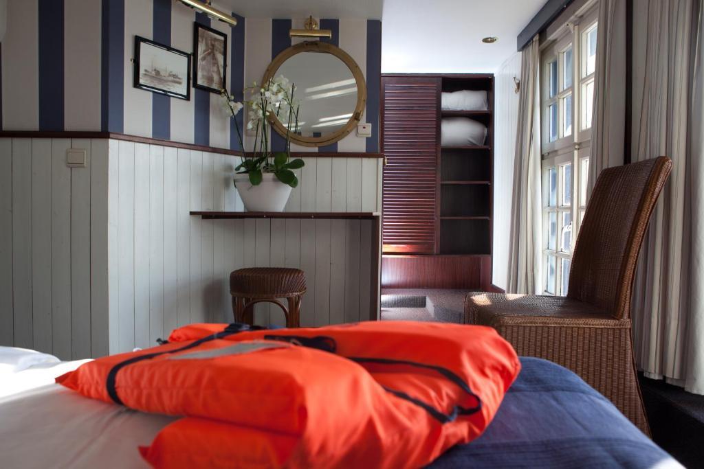 ברוז' Boat Hotel De Barge חדר תמונה