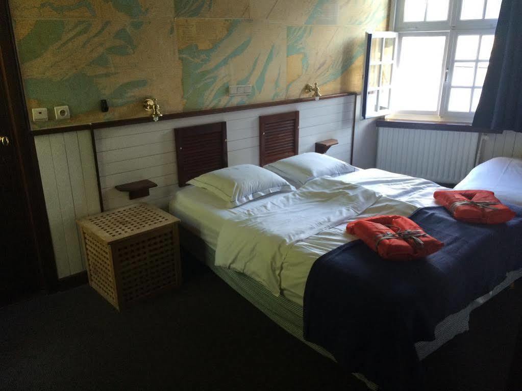 ברוז' Boat Hotel De Barge מראה חיצוני תמונה